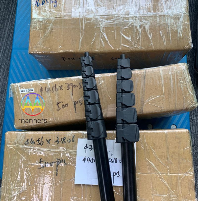 Os pedidos dos clientes de Seul para um poste telescópico personalizado de 1....