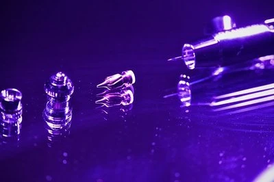 A revolução micromecânica da pinça cirúrgica robótica